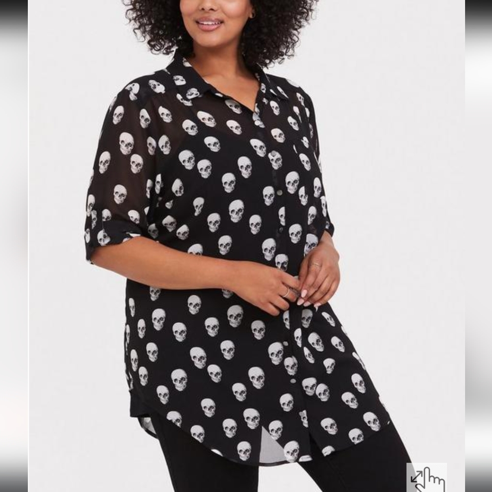 torrid Black Button-Up Tunic with White Skull Print